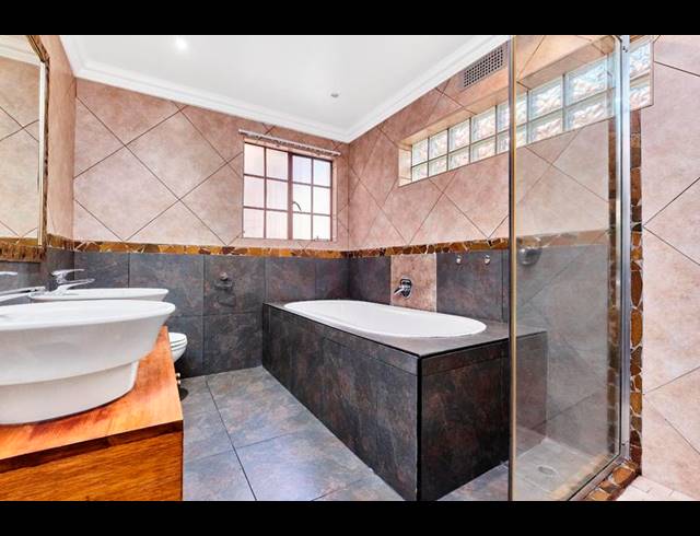 2 BEDROOM PROPERTY TO RENT IN BRYANSTON